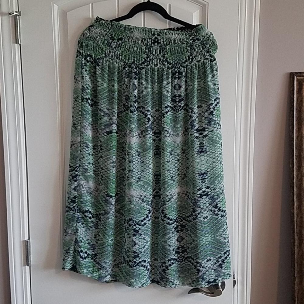 Cabi maxi skirt, fits small to 1x